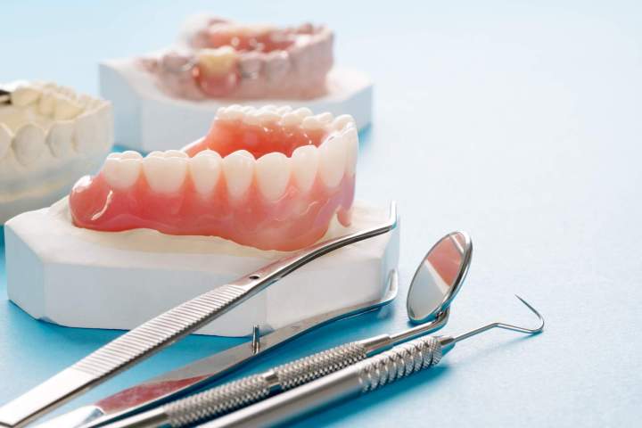 Denturologiste, La Baie